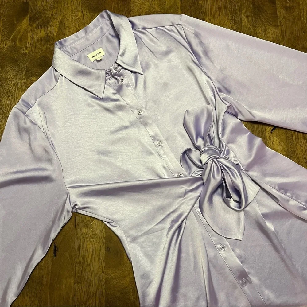 Revolve Song of Style Marta Dress in Lavender Size M Wrap Shirt Dress Silky